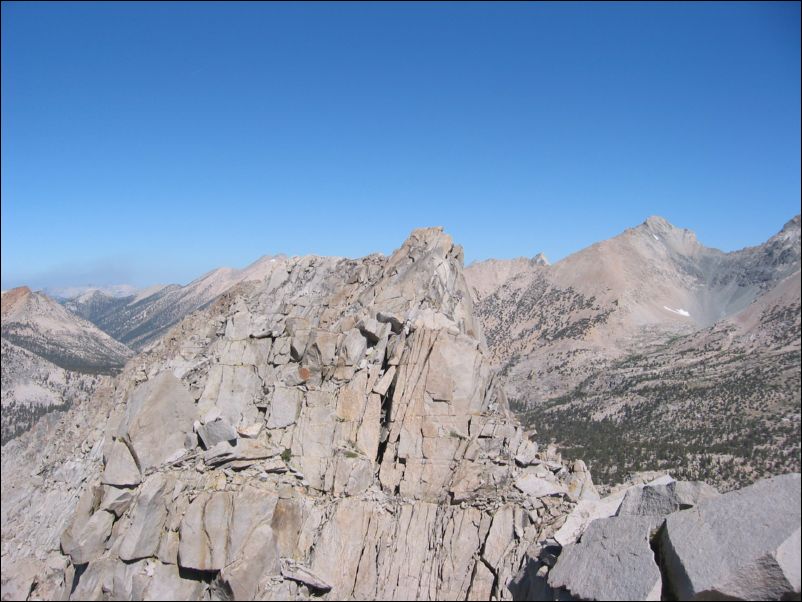 2005-08-13 Kearsarge Pinnacles (20) Look back at No4